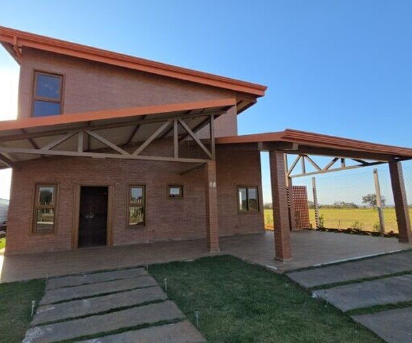 Viva a Tranquilidade da Chapada em uma Casa Sofisticada