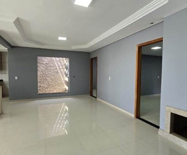 Linda Casa no Bairro Altos de Santana – Chapada dos Guimarães