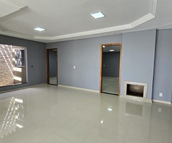 Linda Casa no Bairro Altos de Santana – Chapada dos Guimarães