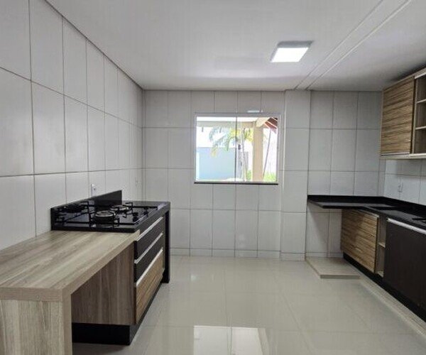 Linda Casa no Bairro Altos de Santana – Chapada dos Guimarães