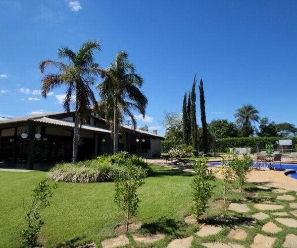 Sobrado de Alto Padrão no Condomínio Morro do Jatobá – Exclusividade, Natureza e Sofisticação