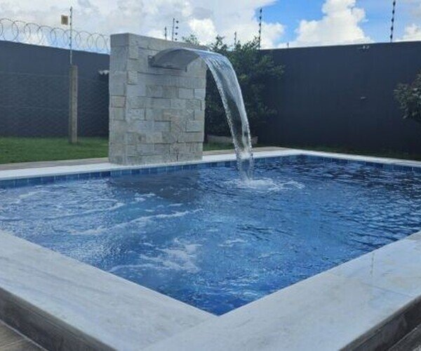 Casa Sofisticada com Suíte Master, Espaço Gourmet e Piscina Aquecida – Bairro Bom Clima, Chapada dos Guimarães
