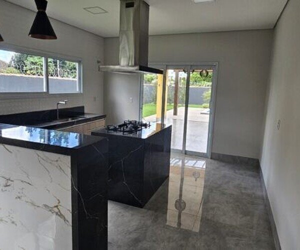 Casa Sofisticada com Suíte Master, Espaço Gourmet e Piscina Aquecida – Bairro Bom Clima, Chapada dos Guimarães