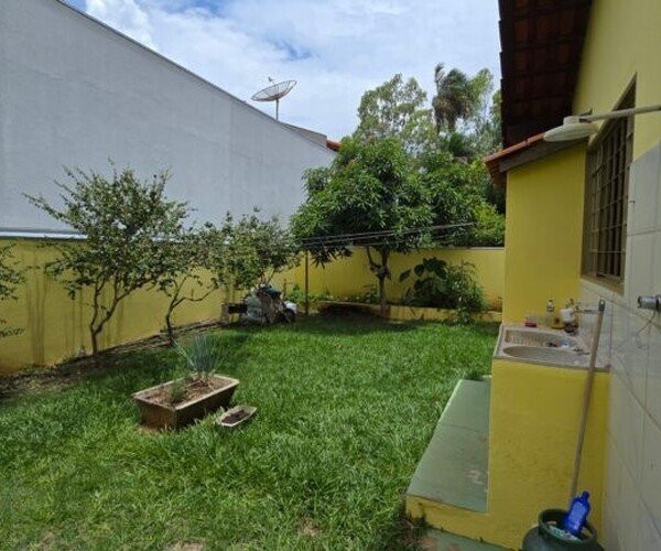 Casa – Condomínio Village 1 - F