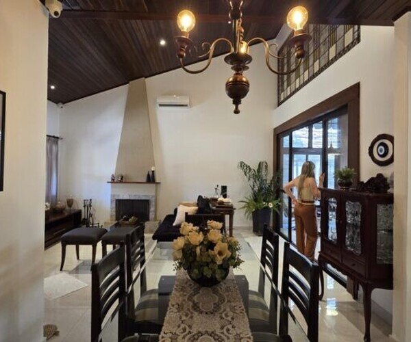 Casa – Condomínio Altos da Serra - F