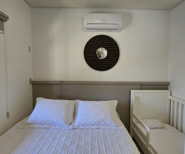 Casa – Condomínio Altos da Serra - F