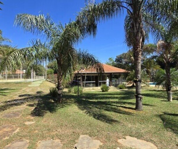 Casa – Condomínio Altos da Serra - F