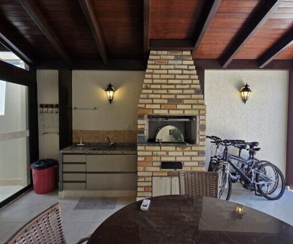 Casa – Condomínio Altos da Serra - F