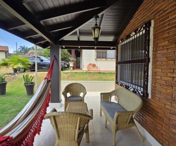 Casa – Condomínio Altos da Serra - F