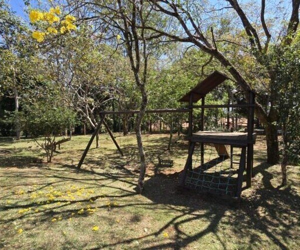 Casa – Condomínio Altos da Serra - F