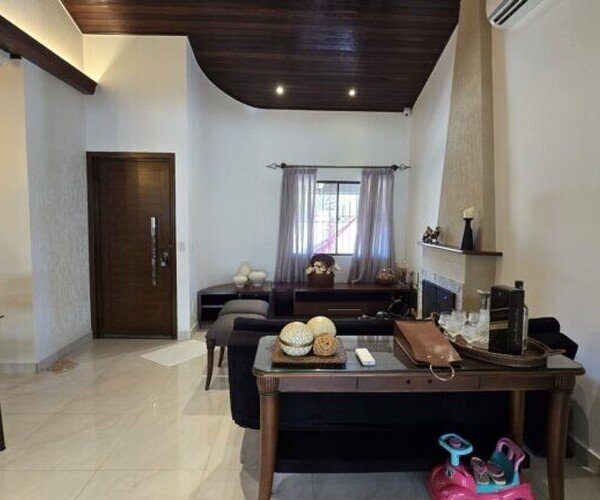 Casa – Condomínio Altos da Serra - F