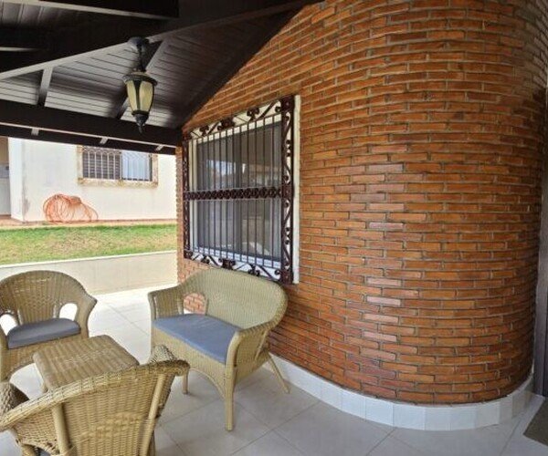 Casa – Condomínio Altos da Serra - F