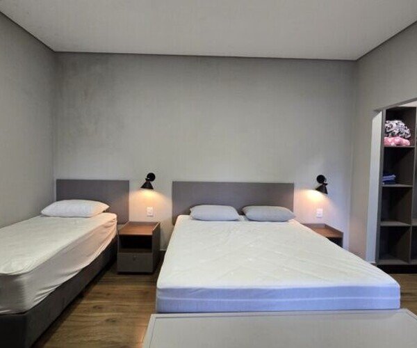 Casa – Bairro Bom Clima - F