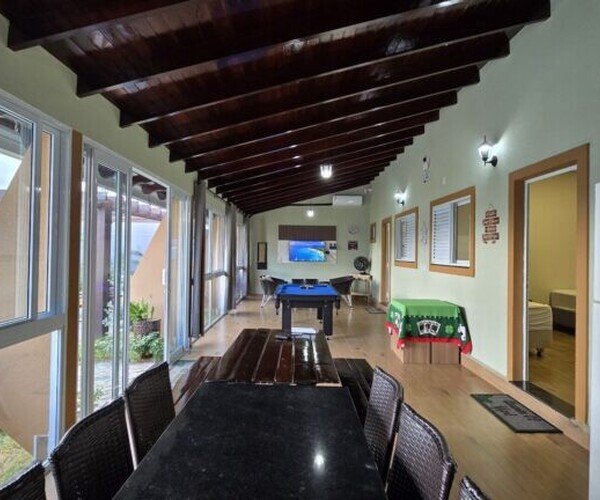 Casa – Bairro Bom Clima - F