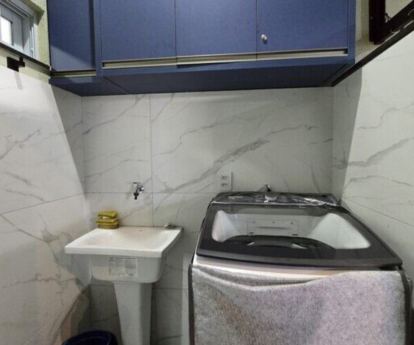 Casa – Bairro Bom Clima - F