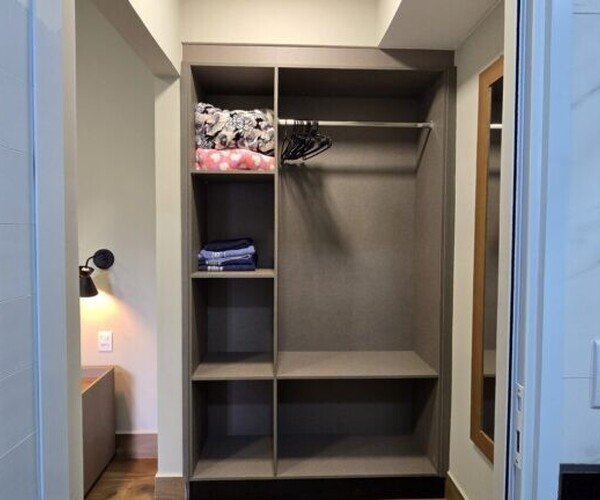 Casa – Bairro Bom Clima - F