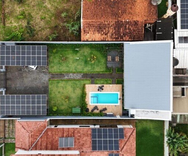 Casa – Bairro Bom Clima - F