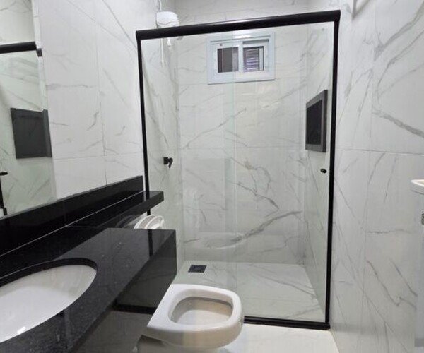 Casa – Bairro Bom Clima - F